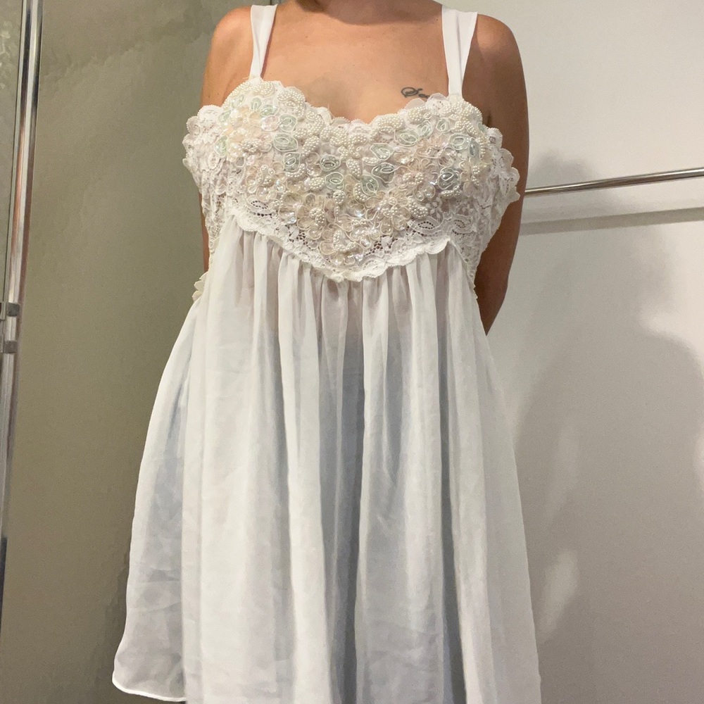 Val mode lingerie beaded chest slip no size tag fits like a large